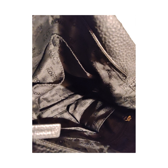 Michael kors large black pebbled handbag - Picture 5 of 10